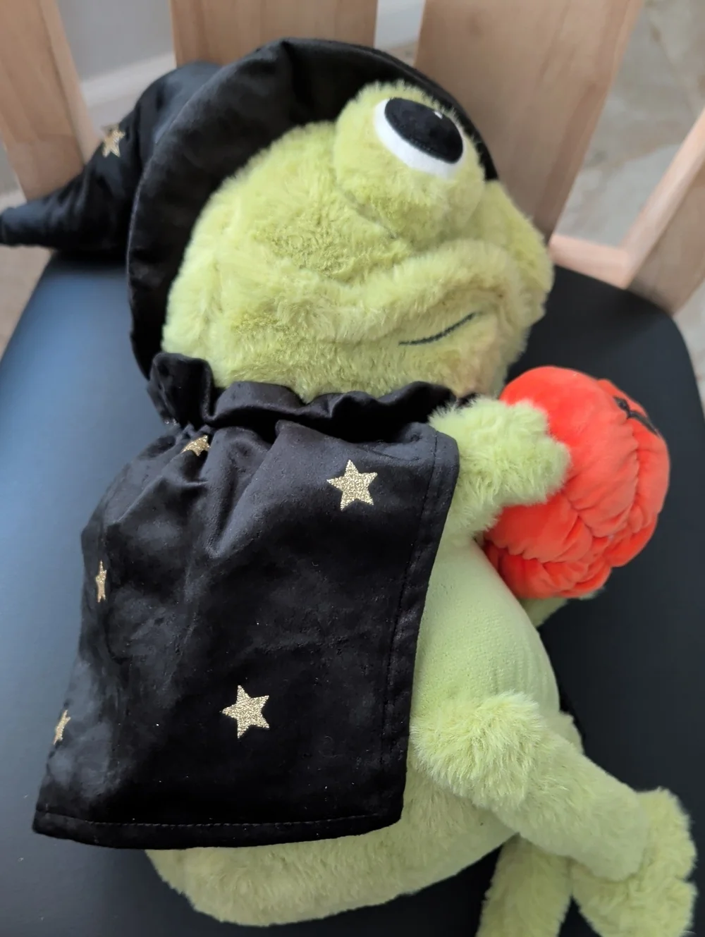 Moonlight Manor Wizard Frog Plush NWT